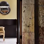 Aktaion Hotel